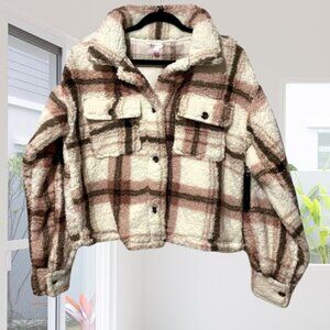 NWT Cozy Plaid Sherpa Shacket Jacket Cream Pink Brown Size Large Fall Winter